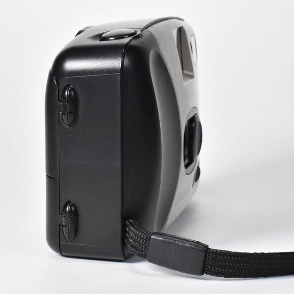 Vintage Polaroid 2100 BF Focus Free 35mm Compact Film Camera - Picture 3 of 11